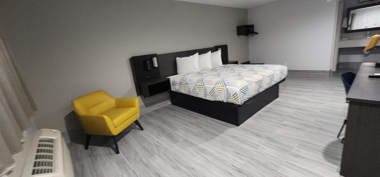 6 Tx Hotel