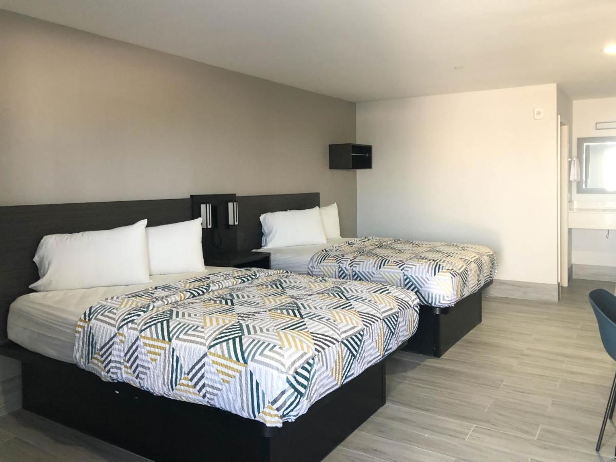 6 Tx Hotel Aransas Pass