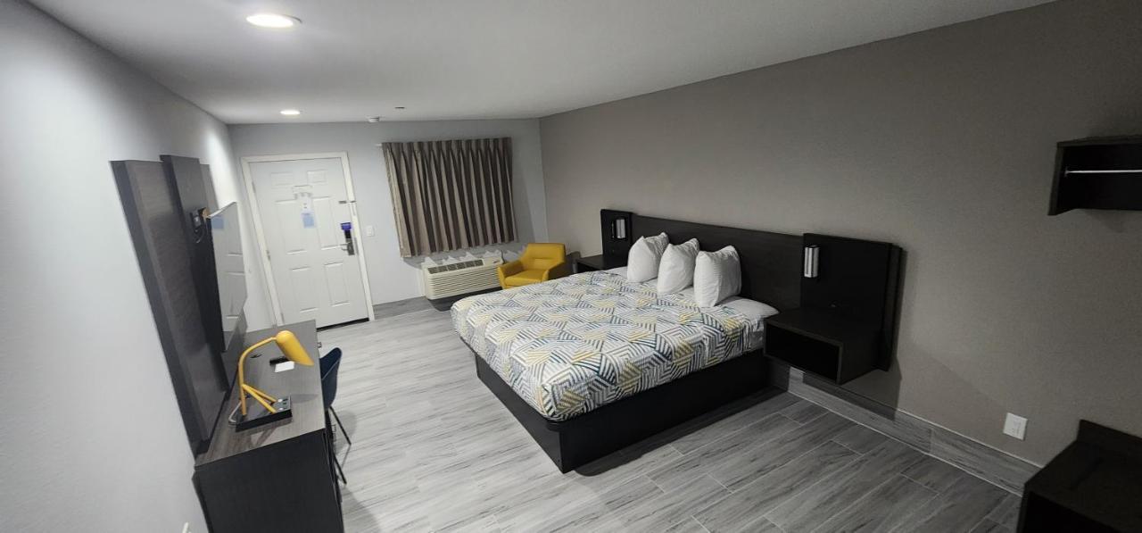 Hotel 6 Tx 2*